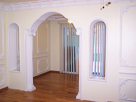 Archway with columns and caps